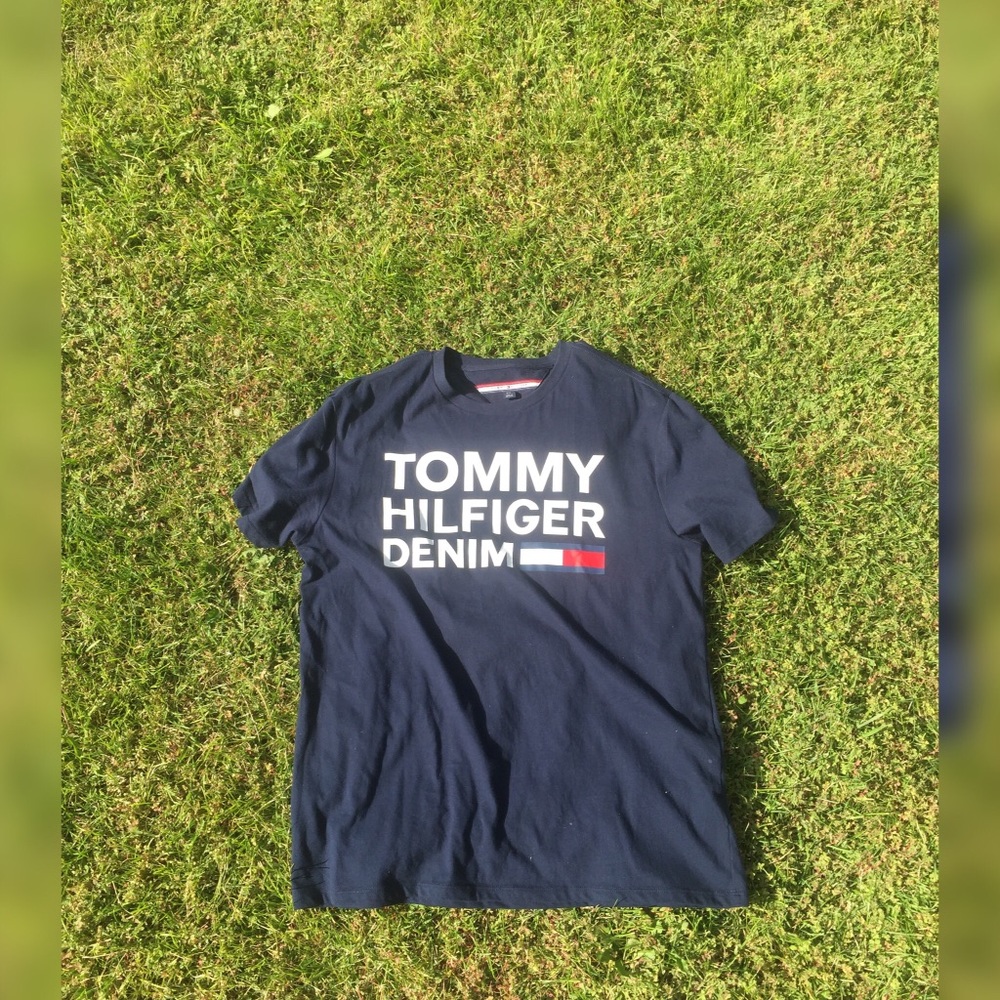 Tommy Hilfiger T shirt